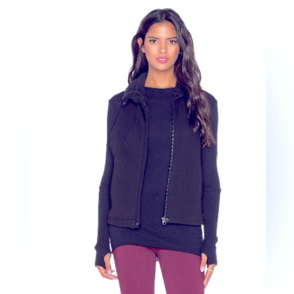Bella Luca | Quilted Black Vest - Picture 2 of 9